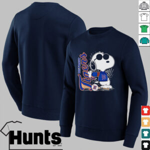 Snoopy standing Detroit Tigers baseball shirt