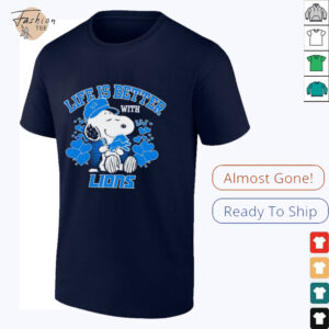 Life Is Better Lions Snoopy Hug Detroit Lions Logo T shirt